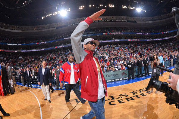 替补都挺猛！骑士板凳席合计30分 公牛也有25分（板凳火力不俗：骑士替补砍下30分，公牛亦拿25分）