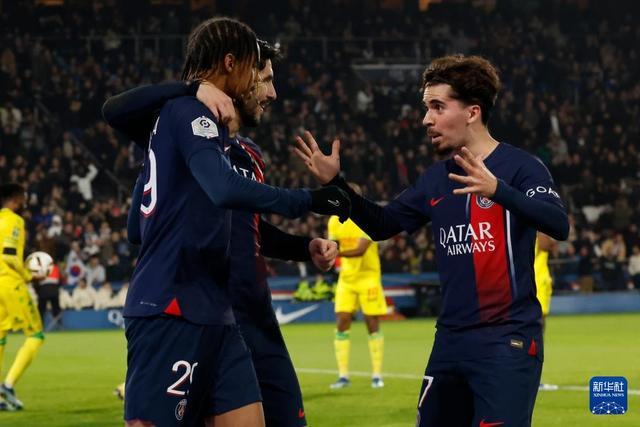 关键三分终结连败！弗拉格19岁首战33+9+9太猛 联盟一哥又成背景（关键三分止连败！19岁弗拉格首秀33+9+9太凶 联盟一哥再成背景板）