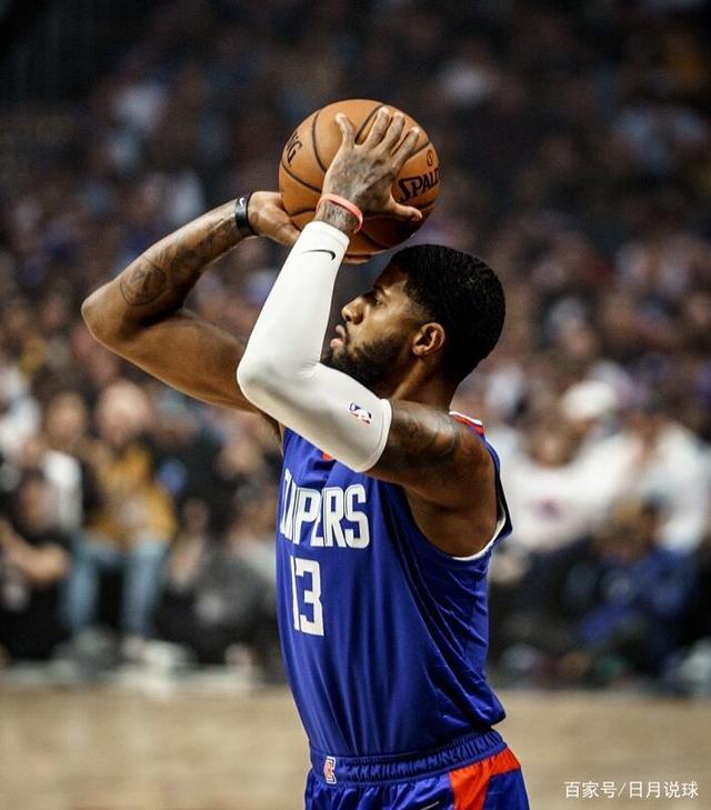 获得机会！加克波萨拉赫均无法出阵，小基耶萨将获得首发机会（机会来临！加克波、萨拉赫双双缺席，小基耶萨有望首发）