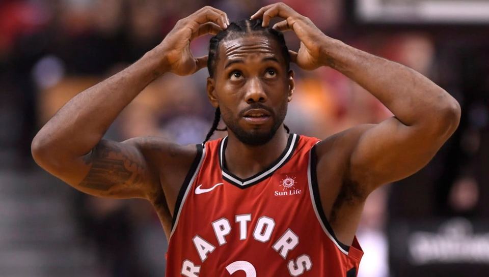 英超-利物浦2-0客胜十人西汉姆，加克波传射建功，萨拉赫未登场（英超：利物浦客场2-0击败十人西汉姆，加克波传射立功，萨拉赫未出场）