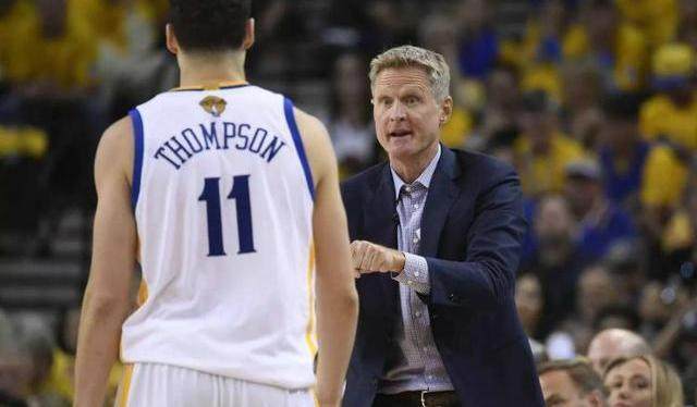 卡利亚里1-0十人罗马，加埃塔诺替补建功，切利克染红（卡利亚里1-0小胜十人罗马：加埃塔诺替补破门，切利克被罚下）