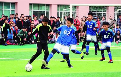 总比分0-5，阿隆索带队2次对阵利物浦均遭遇失利（阿隆索执教对阵利物浦两战皆负，总比分0比5）