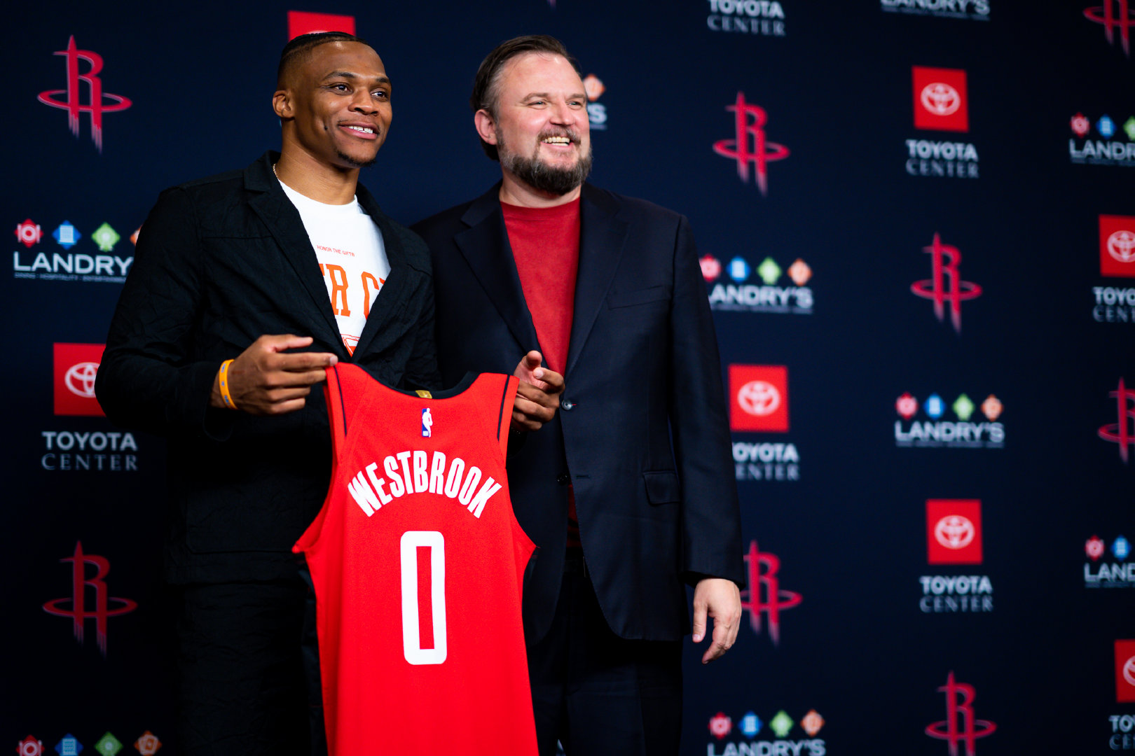 西媒：迈阿密国际拒绝莱万，认为已有苏亚雷斯没必要再引进他（西媒：迈阿密国际拒签莱万，称已有苏亚雷斯无需再引进）