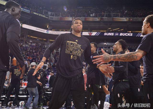 阿莫林：曼联能应对姆伯莫等三星踢非洲杯，谢什科有潜力可挖（阿莫林称曼联无惧姆伯莫等三将征战非洲杯，谢什科潜力有待挖掘）