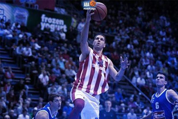 世体：费兰的出色表现让巴萨内部讨论是否要大手笔买前锋（世体：费兰状态火热，巴萨权衡是否还要豪掷重金引进前锋）