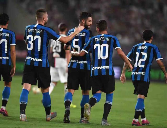 亚精英赛前瞻：广岛主场冲胜守前8，申花唯取3分保晋级悬念（亚精英赛看点：广岛主场抢胜巩固前八，申花唯有全取三分方能延续晋级悬念）