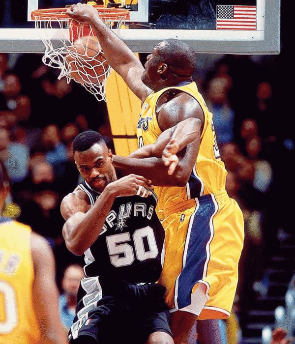 0-3不敌拜仁，勒沃库森连续37场德甲客场不败纪录遭终结（0-3负拜仁，勒沃库森德甲客场37场不败告终）