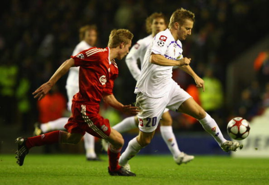 没有一视同仁！莫耶斯不满执法标准：奥布赖恩是犯错了，但阿森纳也一样（莫耶斯质疑判罚双标：奥布赖恩确有失误，阿森纳同样犯错）