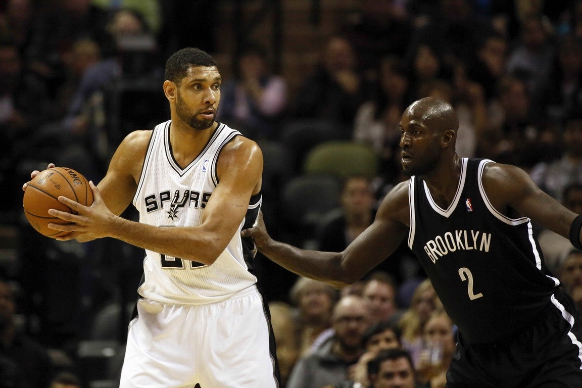 兰杜奇：上半场我们没拉开阵型宽度，踢得有点像一群小鸡（兰杜奇：上半场缺乏阵型宽度，我们踢得像一群小鸡乱窜）