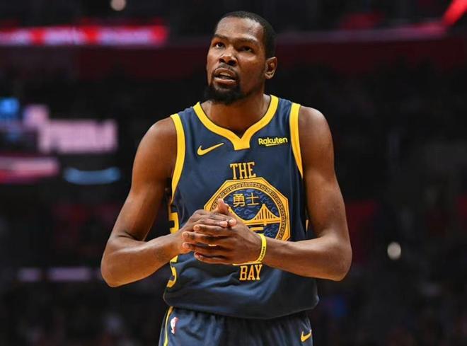 NBA常规赛战报：快船客场险胜雷霆（NBA常规赛快讯：快船客场险胜雷霆）