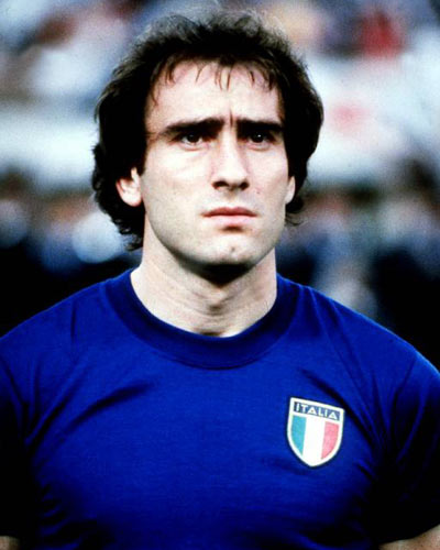 邮报：明年世界杯上下半场中段设强制补水时间，每次三分钟（《邮报》：明年世界杯将在上下半场中段增设3分钟强制补水暂停）